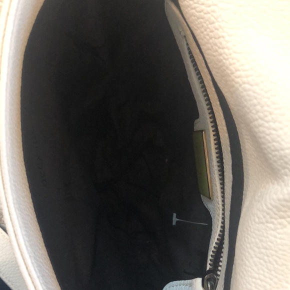 White crossbody bag - Picture 4 of 6